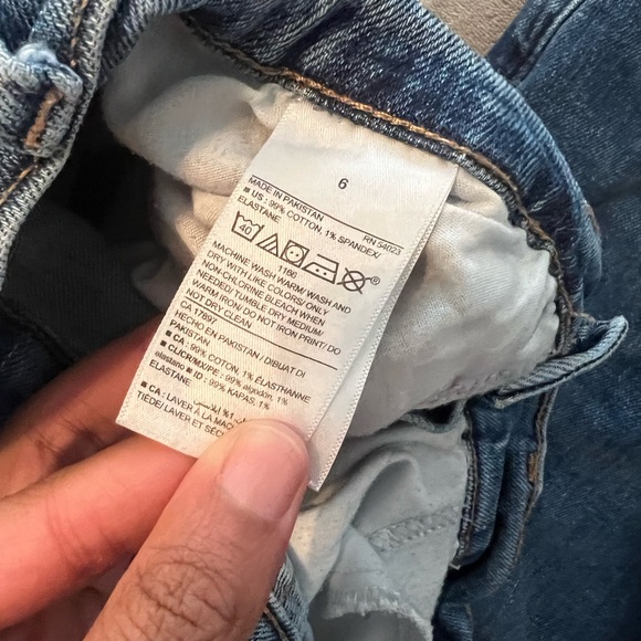 Old Navy Jeans - Picture 3 of 5